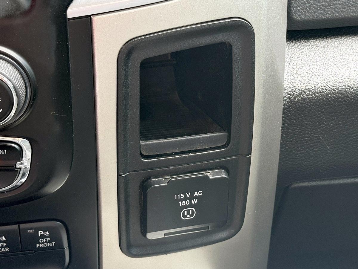 RAM 1500 SLT Quad Cab 4WD 2018