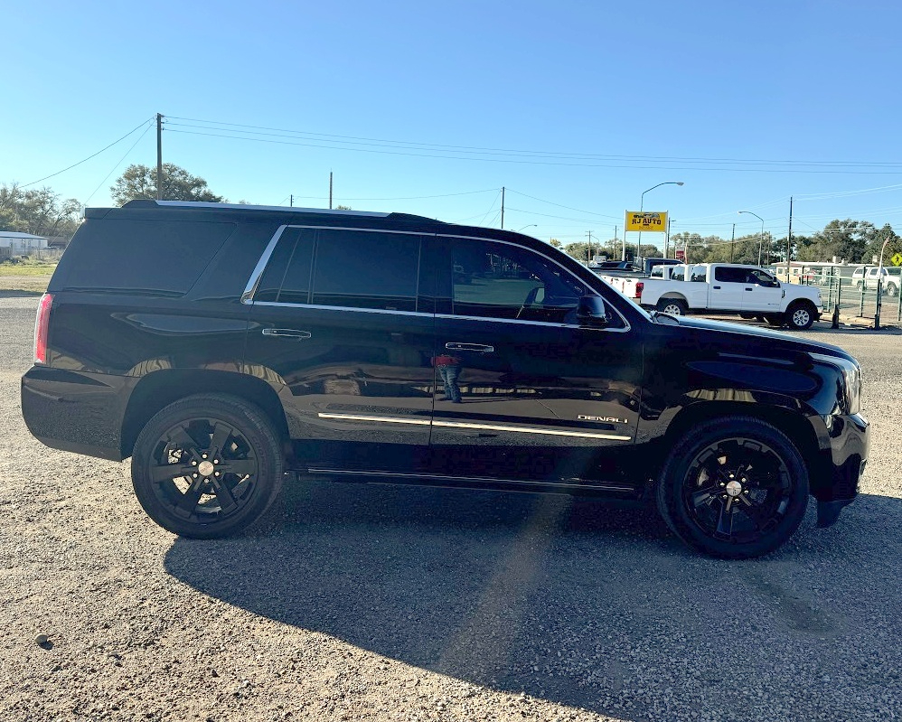 GMC Yukon Denali 4WD 2016 GMC Yukon Denali 4WD 2016