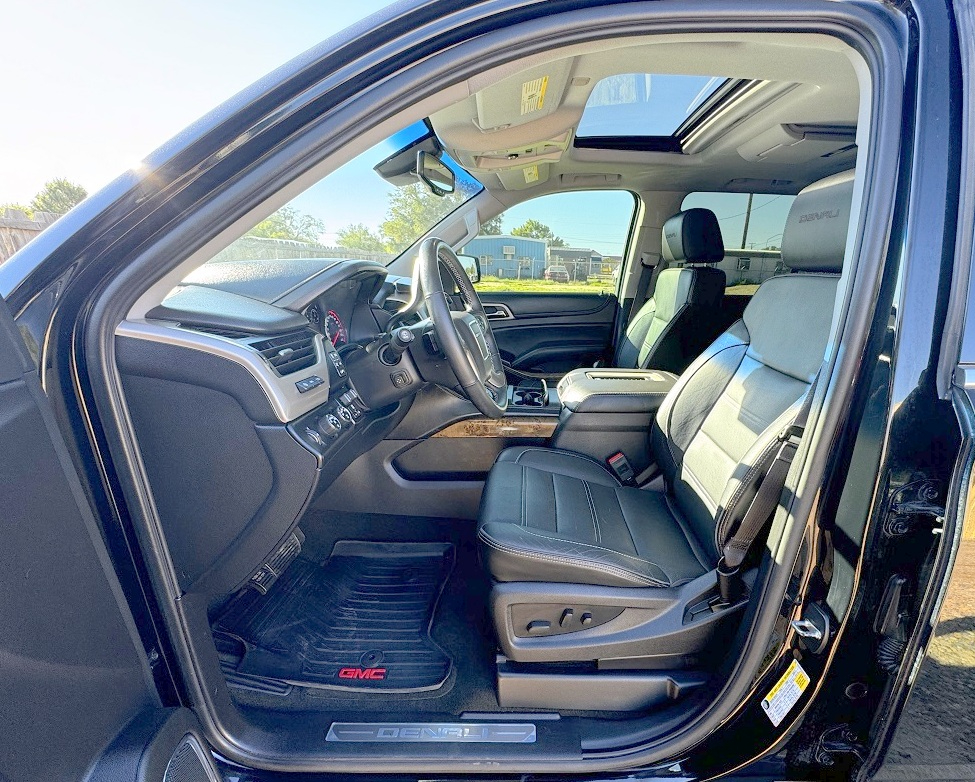 GMC Yukon Denali 4WD 2016 GMC Yukon Denali 4WD 2016