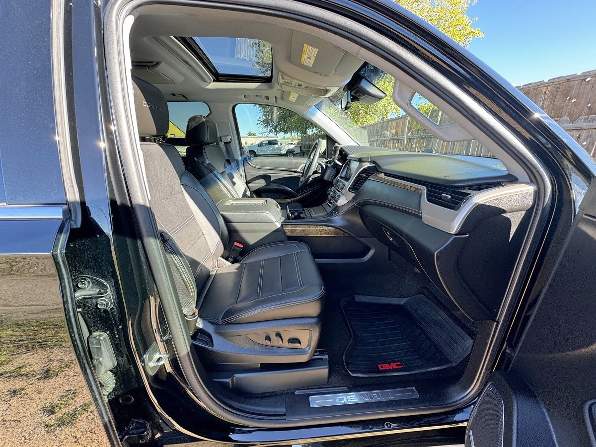 GMC Yukon Denali 4WD 2016 GMC Yukon Denali 4WD 2016