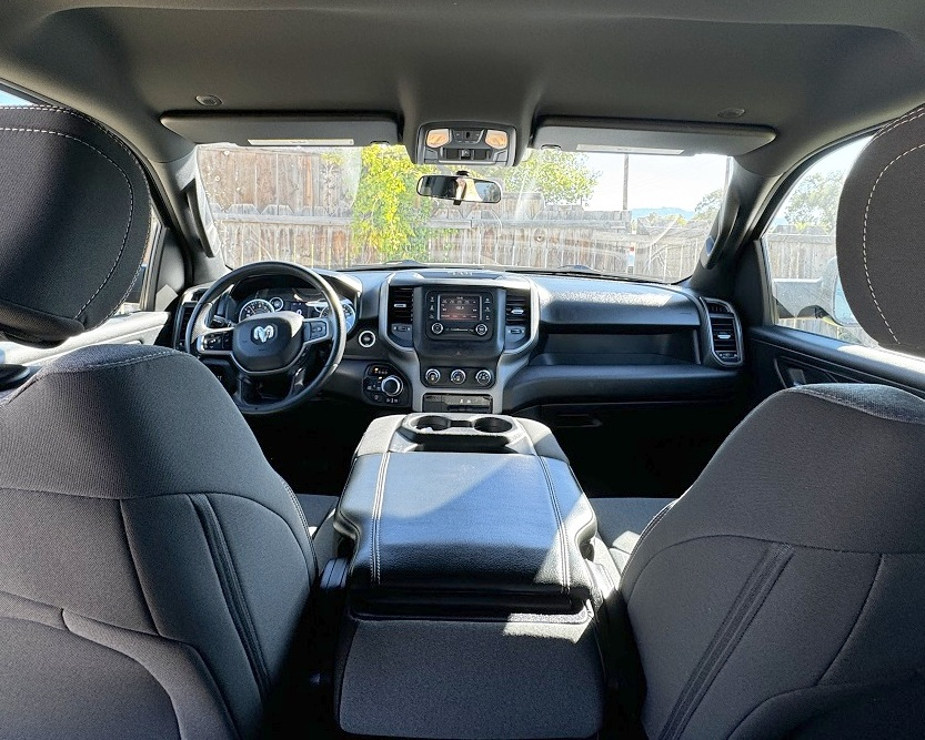 RAM 1500 Tradesman Crew Cab SB 4WD 2022 RAM 1500 Tradesman Crew Cab SB 4WD 2022