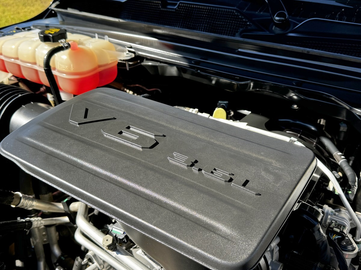 RAM 1500 Tradesman Crew Cab SB 4WD 2022 RAM 1500 Tradesman Crew Cab SB 4WD 2022