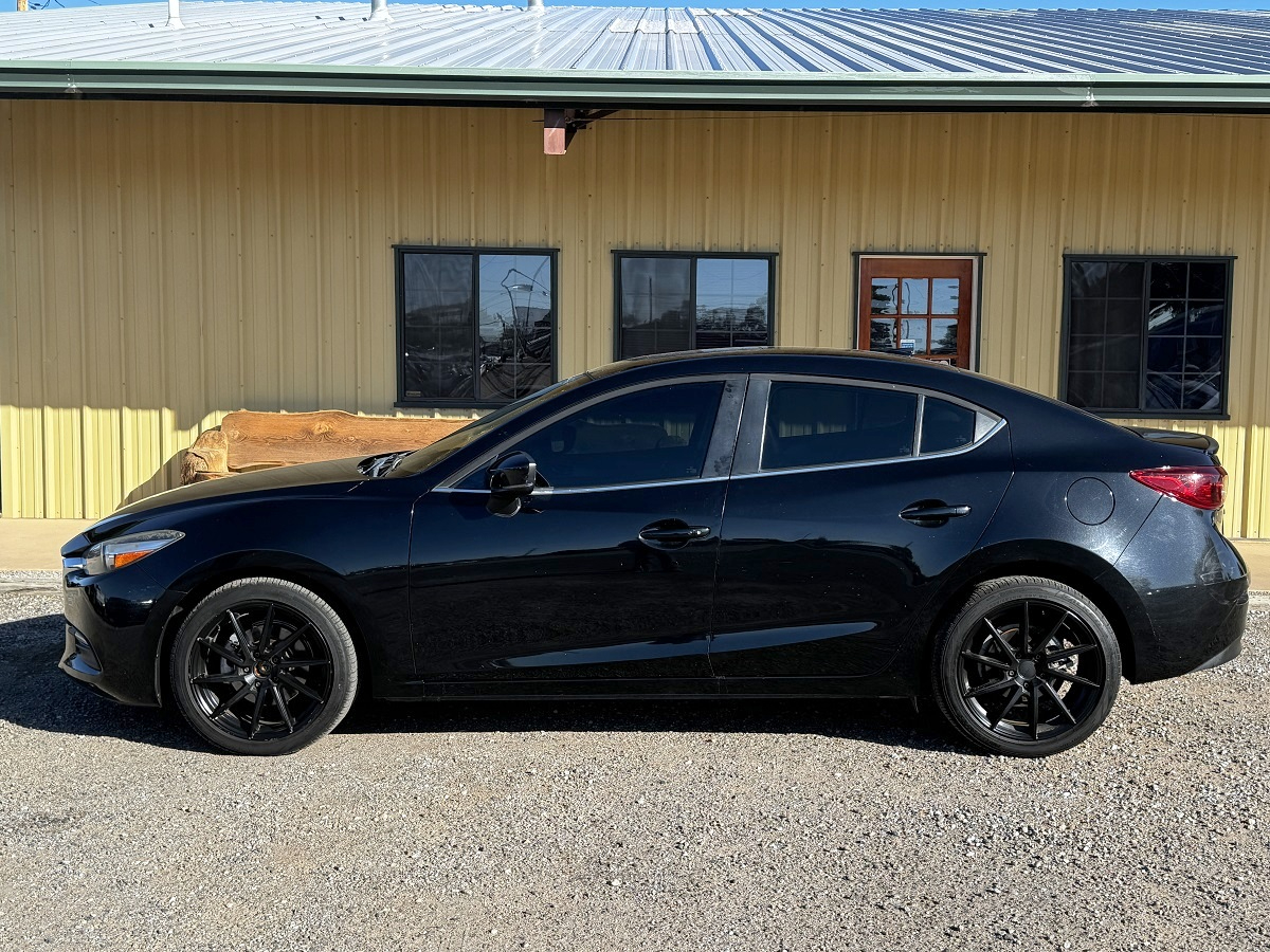Mazda MAZDA3 i Touring AT 4-Door 2017 Mazda MAZDA3 i Touring AT 4-Door 2017