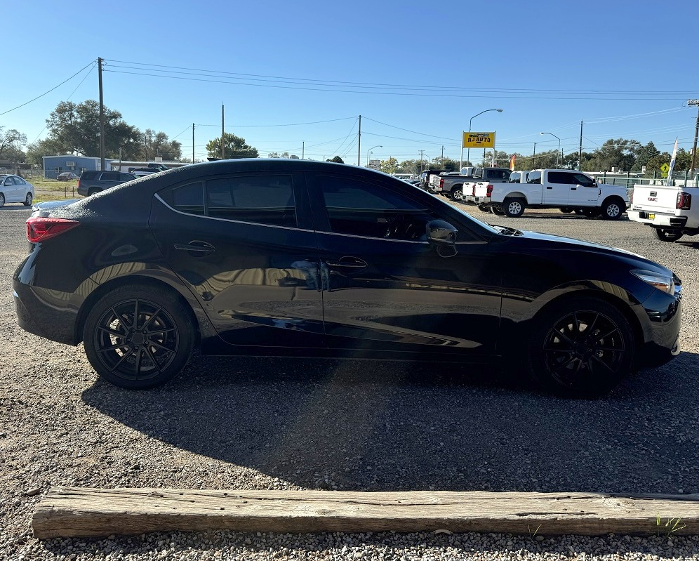 Mazda MAZDA3 i Touring AT 4-Door 2017 Mazda MAZDA3 i Touring AT 4-Door 2017