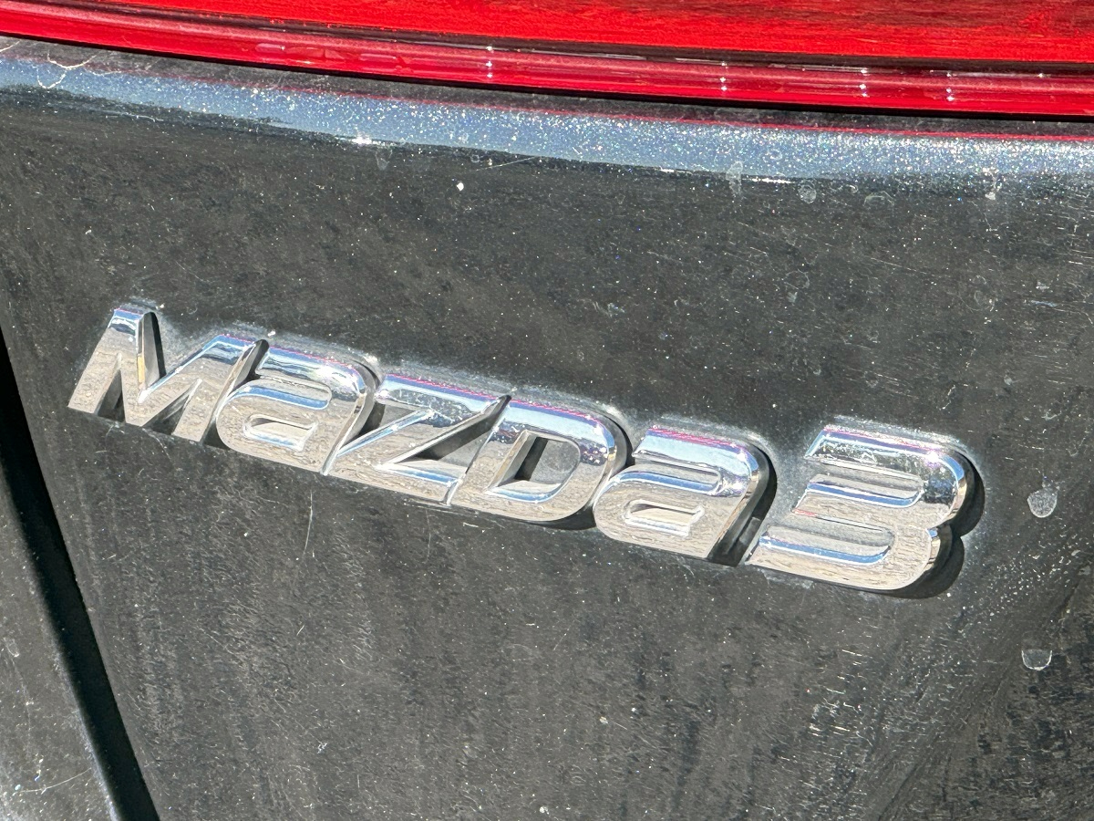 Mazda MAZDA3 i Touring AT 4-Door 2017 Mazda MAZDA3 i Touring AT 4-Door 2017