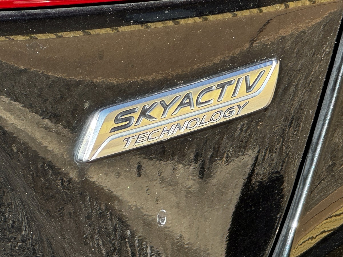 Mazda MAZDA3 i Touring AT 4-Door 2017 Mazda MAZDA3 i Touring AT 4-Door 2017