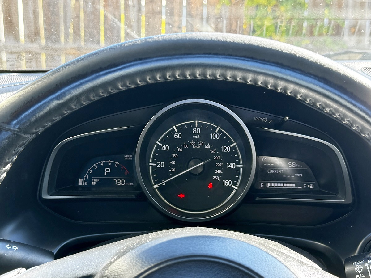 Mazda MAZDA3 i Touring AT 4-Door 2017 Mazda MAZDA3 i Touring AT 4-Door 2017