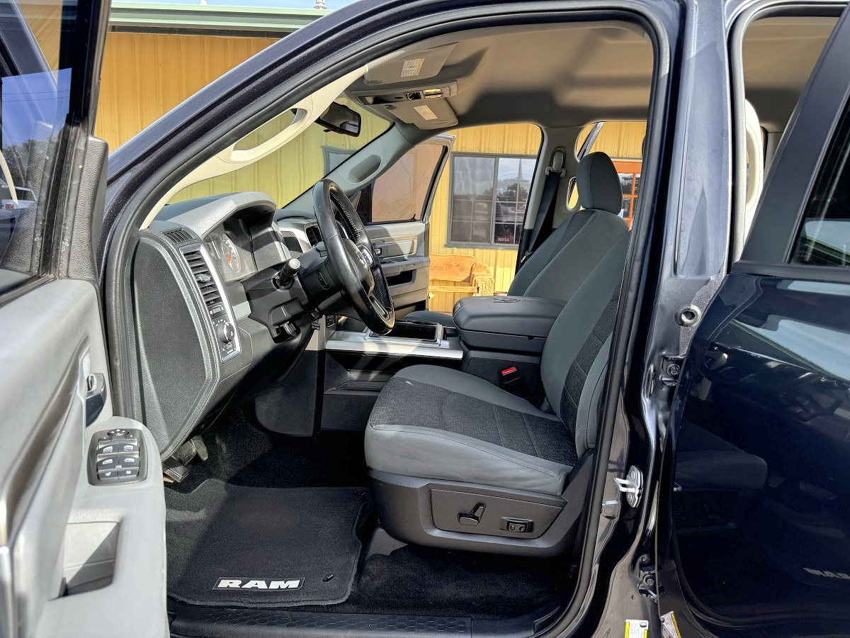 RAM 1500 Big Horn Crew Cab 4WD SWB 2015 RAM 1500 Big Horn Crew Cab 4WD SWB 2015