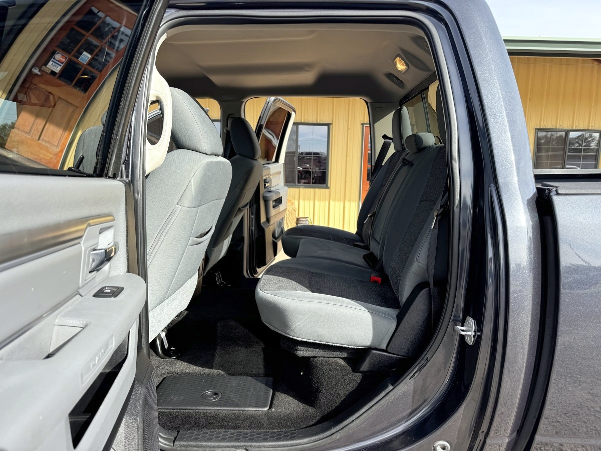 RAM 1500 Big Horn Crew Cab 4WD SWB 2015 RAM 1500 Big Horn Crew Cab 4WD SWB 2015