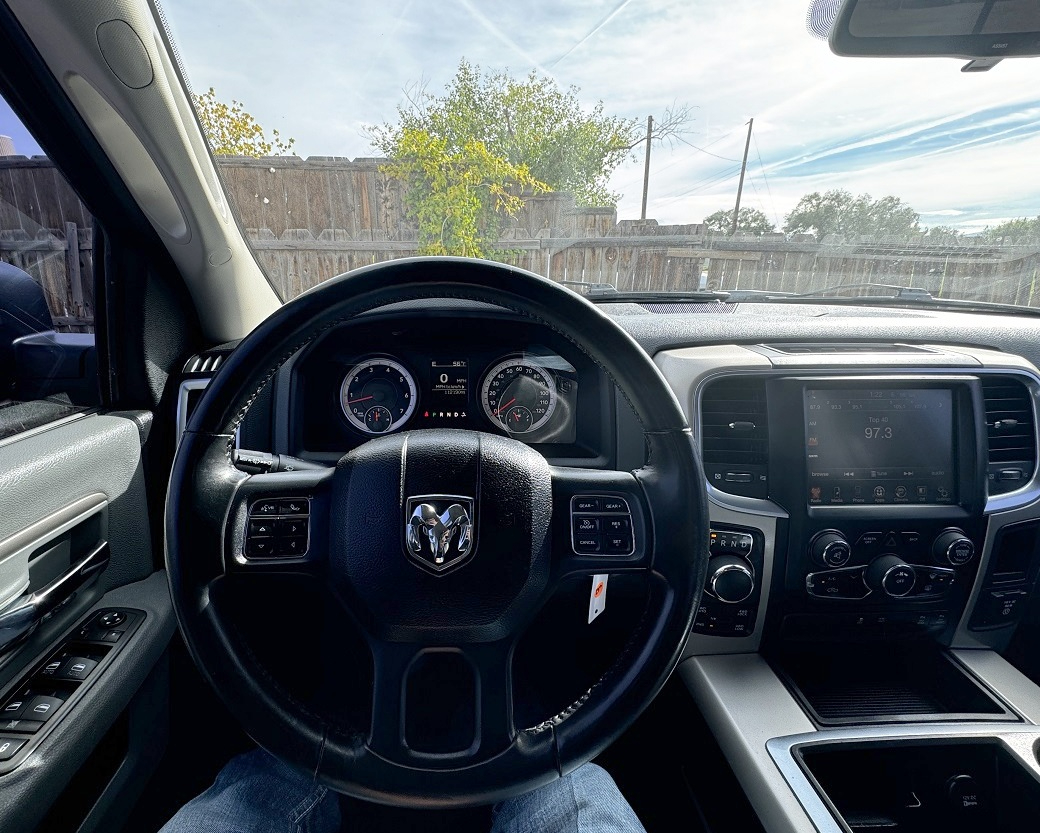 RAM 1500 Big Horn Crew Cab 4WD SWB 2015 RAM 1500 Big Horn Crew Cab 4WD SWB 2015