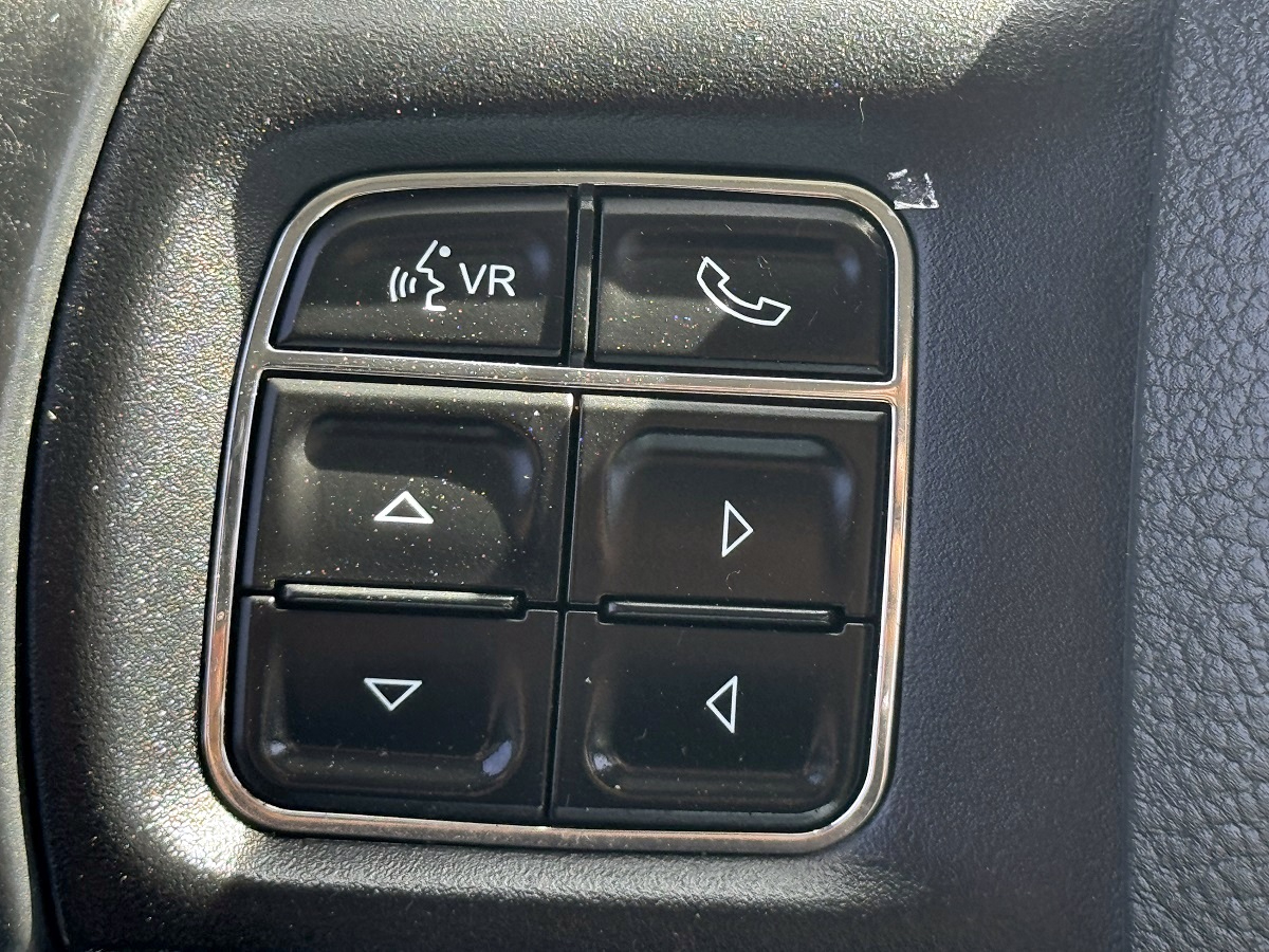 RAM 1500 Big Horn Crew Cab 4WD SWB 2015 RAM 1500 Big Horn Crew Cab 4WD SWB 2015