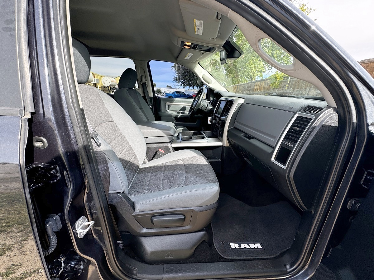 RAM 1500 Big Horn Crew Cab 4WD SWB 2015 RAM 1500 Big Horn Crew Cab 4WD SWB 2015