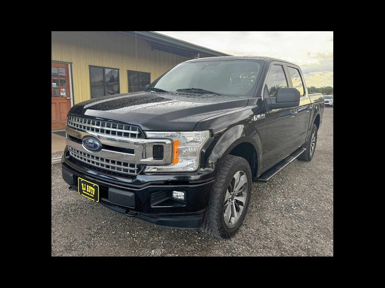 Ford F-150 STX 4WD SuperCrew 5.5' Box 2019 Ford F-150 STX 4WD SuperCrew 5.5' Box 2019