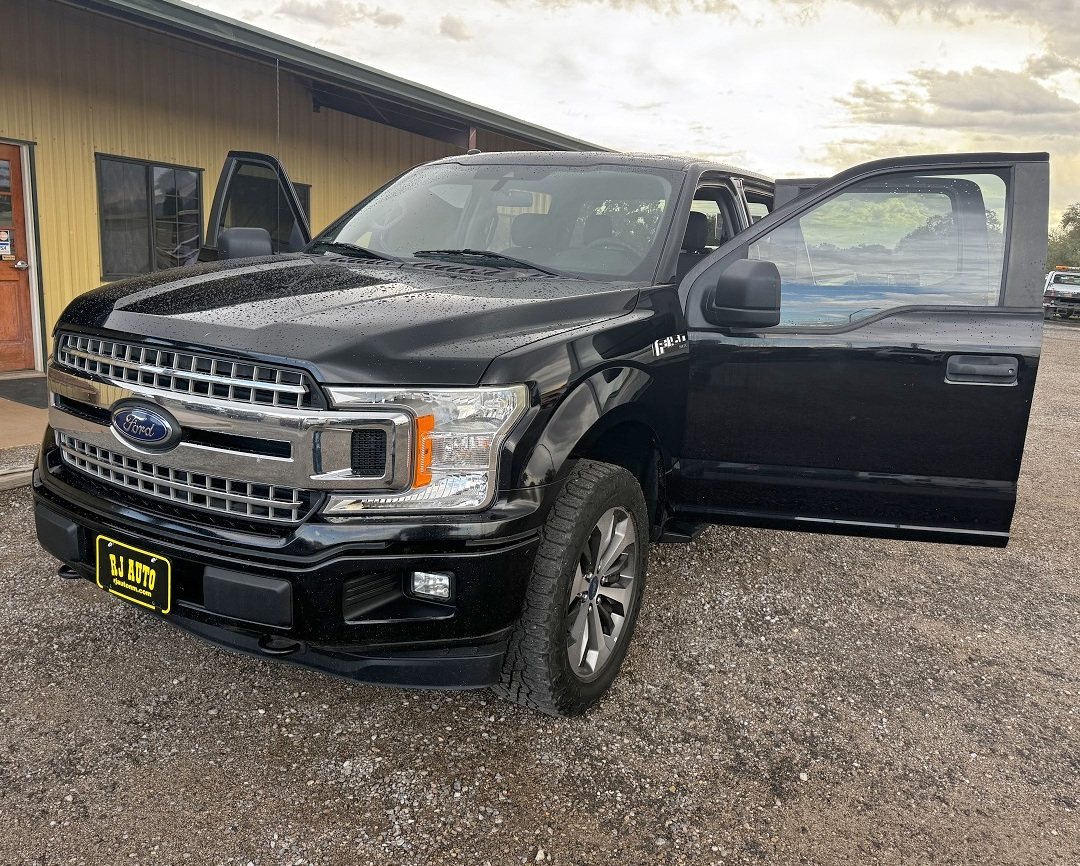 Ford F-150 STX 4WD SuperCrew 5.5' Box 2019 Ford F-150 STX 4WD SuperCrew 5.5' Box 2019