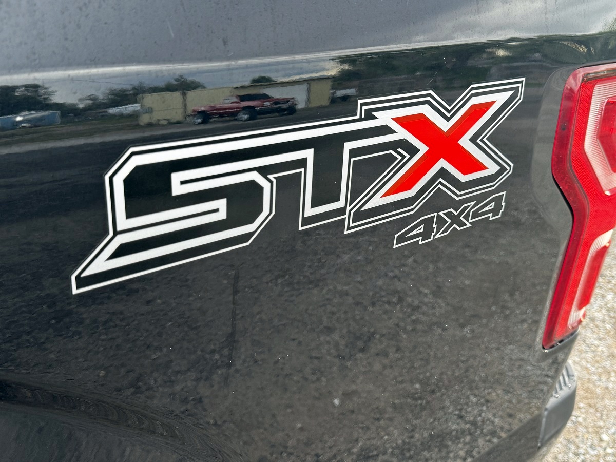 Ford F-150 STX 4WD SuperCrew 5.5' Box 2019 Ford F-150 STX 4WD SuperCrew 5.5' Box 2019