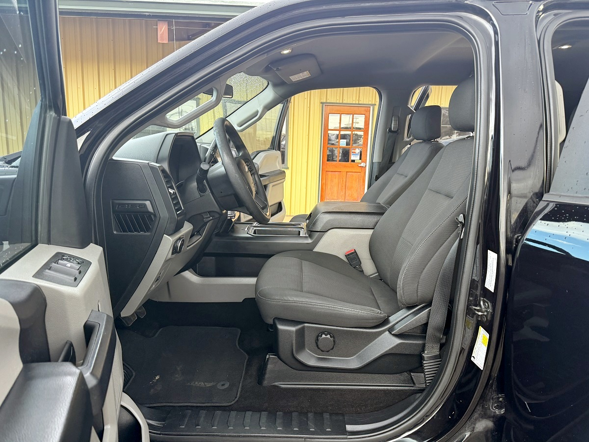 Ford F-150 STX 4WD SuperCrew 5.5' Box 2019 Ford F-150 STX 4WD SuperCrew 5.5' Box 2019