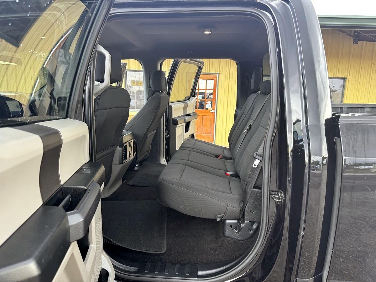 Ford F-150 STX 4WD SuperCrew 5.5' Box 2019 Ford F-150 STX 4WD SuperCrew 5.5' Box 2019