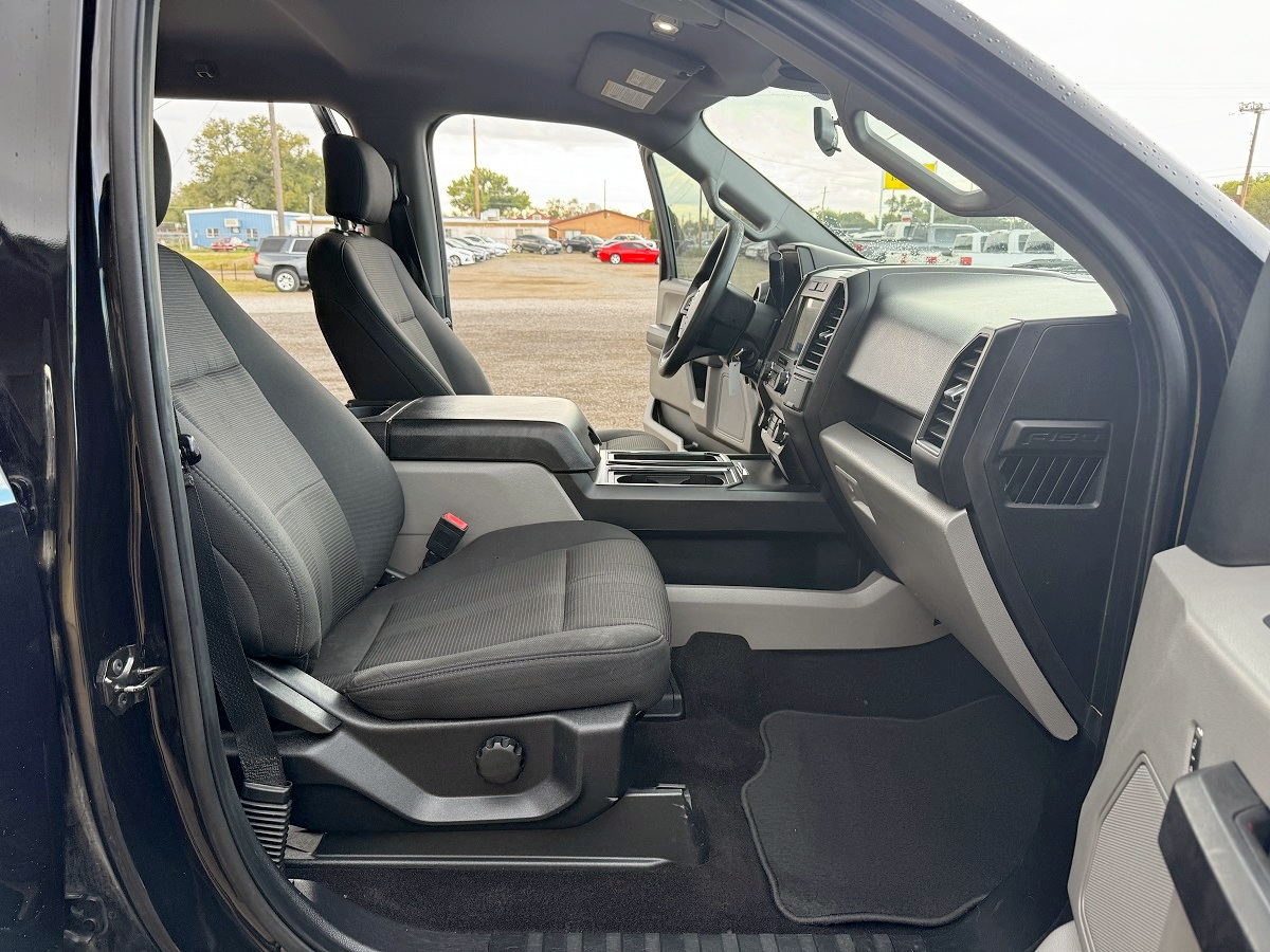 Ford F-150 STX 4WD SuperCrew 5.5' Box 2019 Ford F-150 STX 4WD SuperCrew 5.5' Box 2019