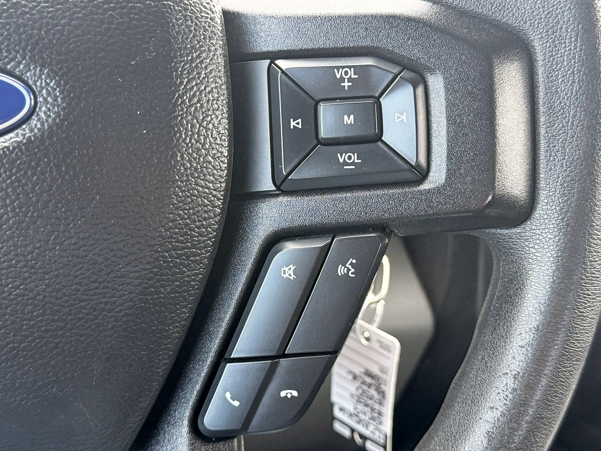Ford F-150 STX 4WD SuperCrew 5.5' Box 2019 Ford F-150 STX 4WD SuperCrew 5.5' Box 2019