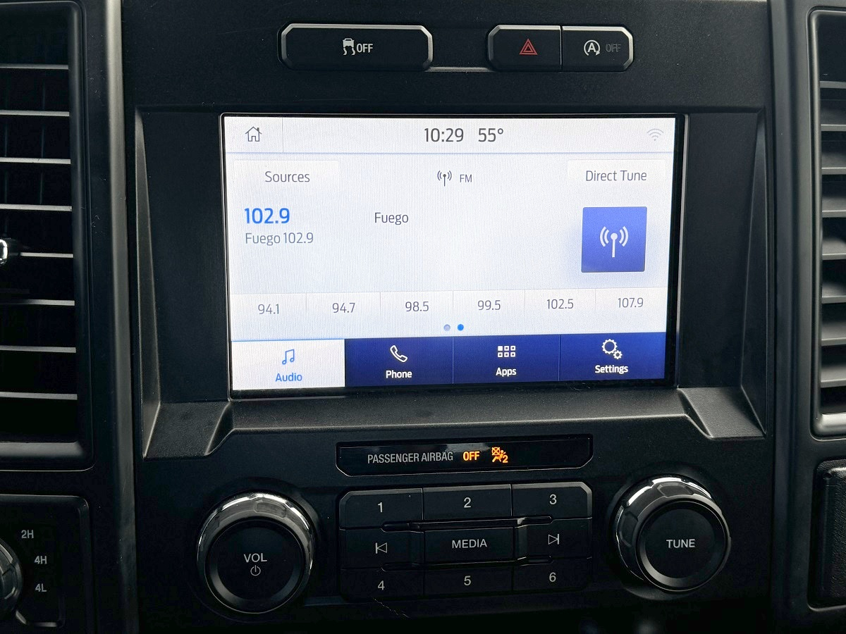 Ford F-150 STX 4WD SuperCrew 5.5' Box 2019 Ford F-150 STX 4WD SuperCrew 5.5' Box 2019