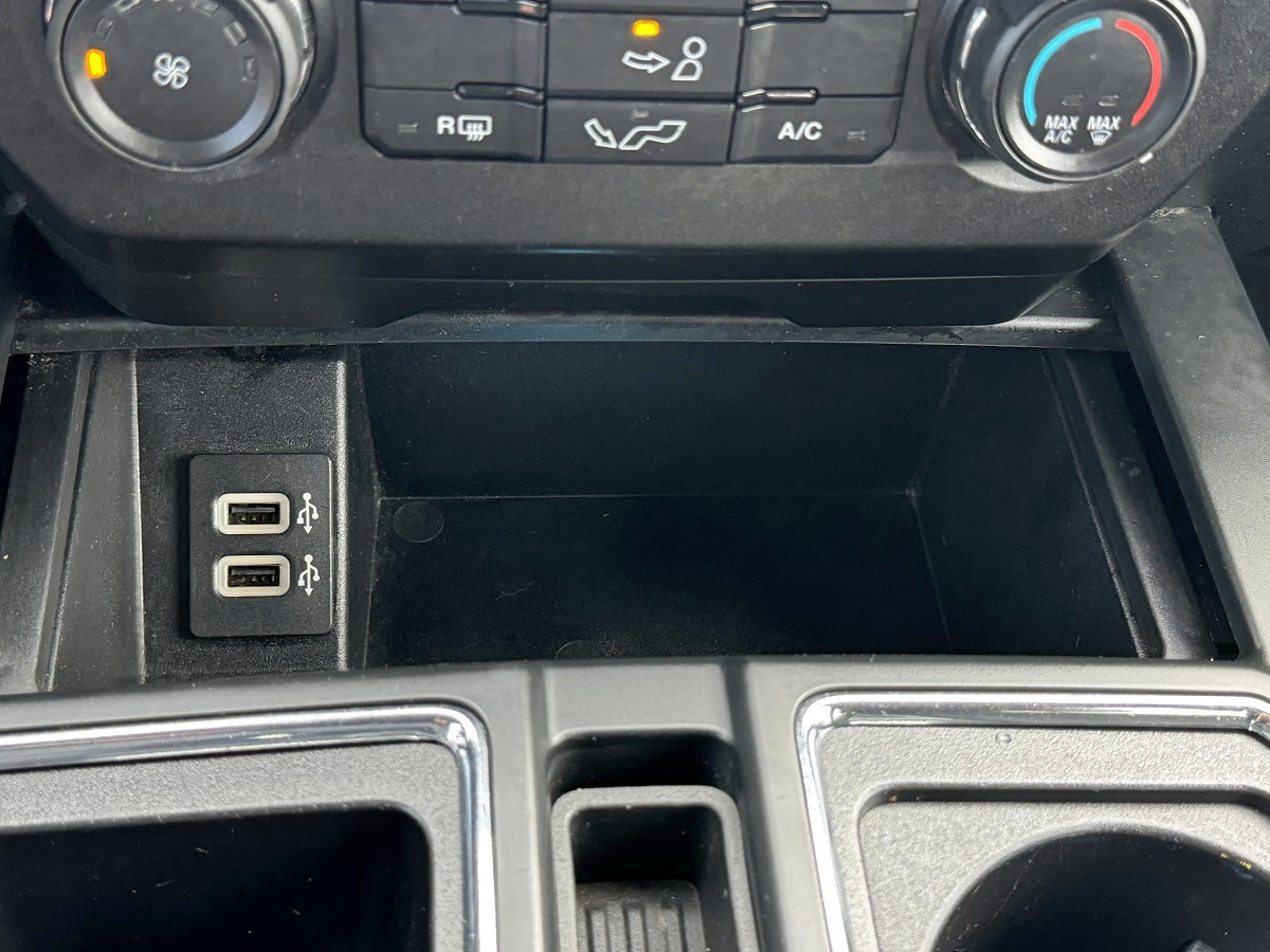Ford F-150 STX 4WD SuperCrew 5.5' Box 2019 Ford F-150 STX 4WD SuperCrew 5.5' Box 2019