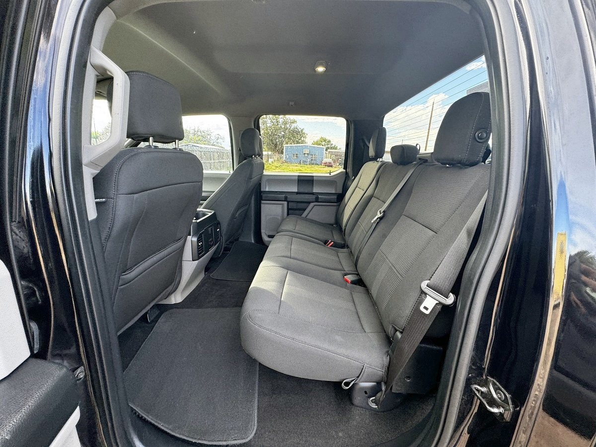 Ford F-150 STX 4WD SuperCrew 5.5' Box 2019 Ford F-150 STX 4WD SuperCrew 5.5' Box 2019