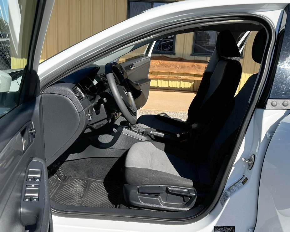 Volkswagen Jetta 1.4T S 6A 2018 Volkswagen Jetta 1.4T S 6A 2018