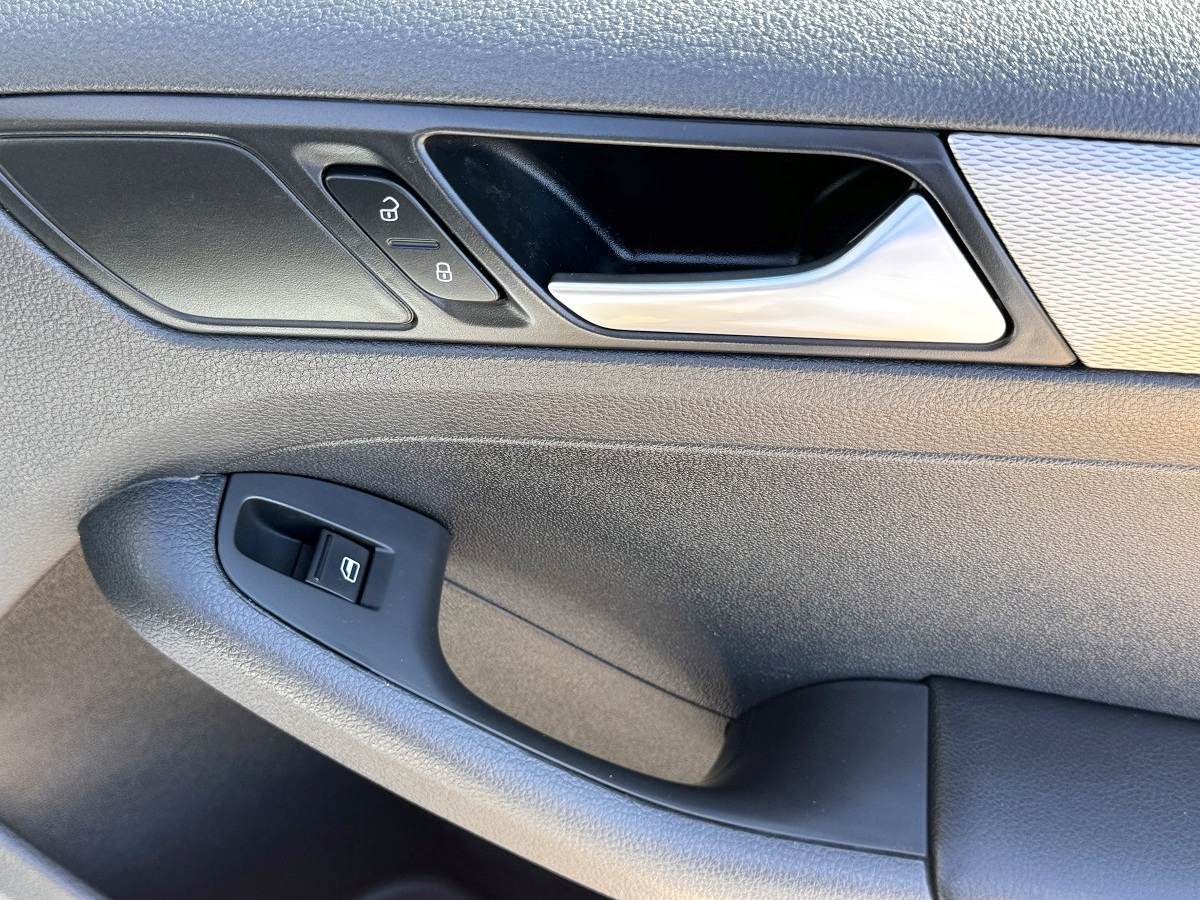 Volkswagen Jetta 1.4T S 6A 2018 Volkswagen Jetta 1.4T S 6A 2018