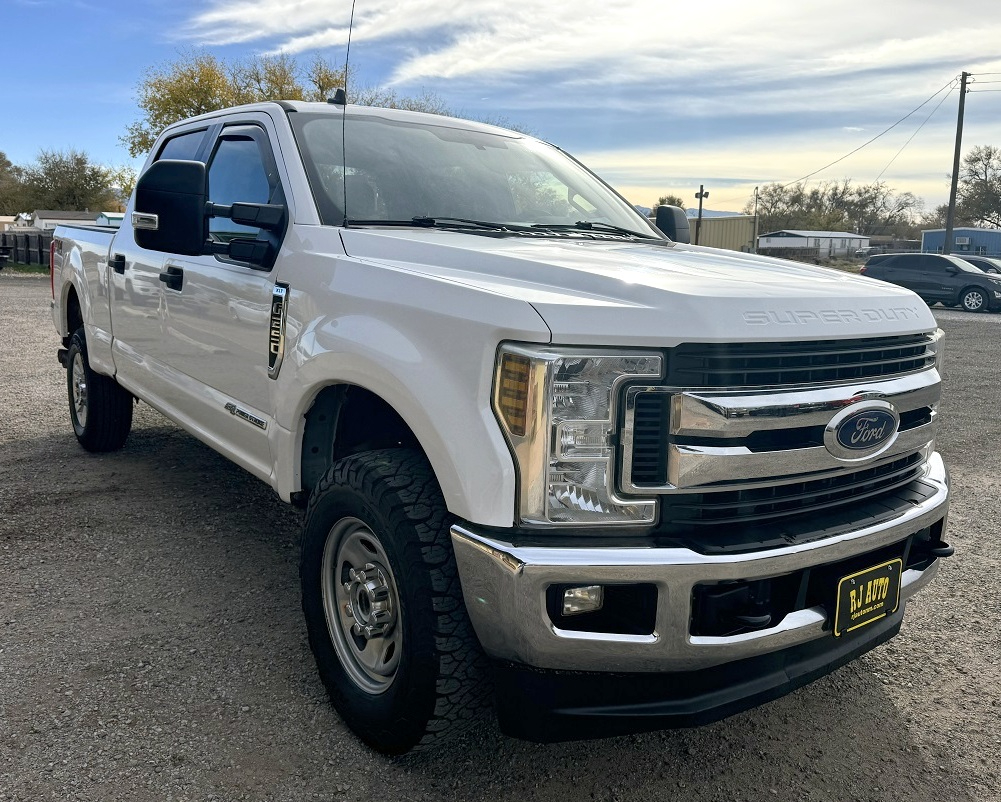 Ford Super Duty F-250 4WD Crew Cab 156" XLT 2019