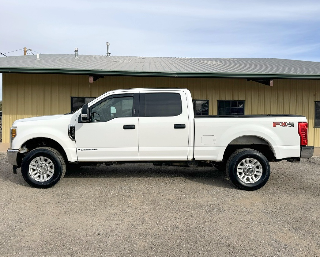 Ford Super Duty F-250 4WD Crew Cab 156" XLT 2019