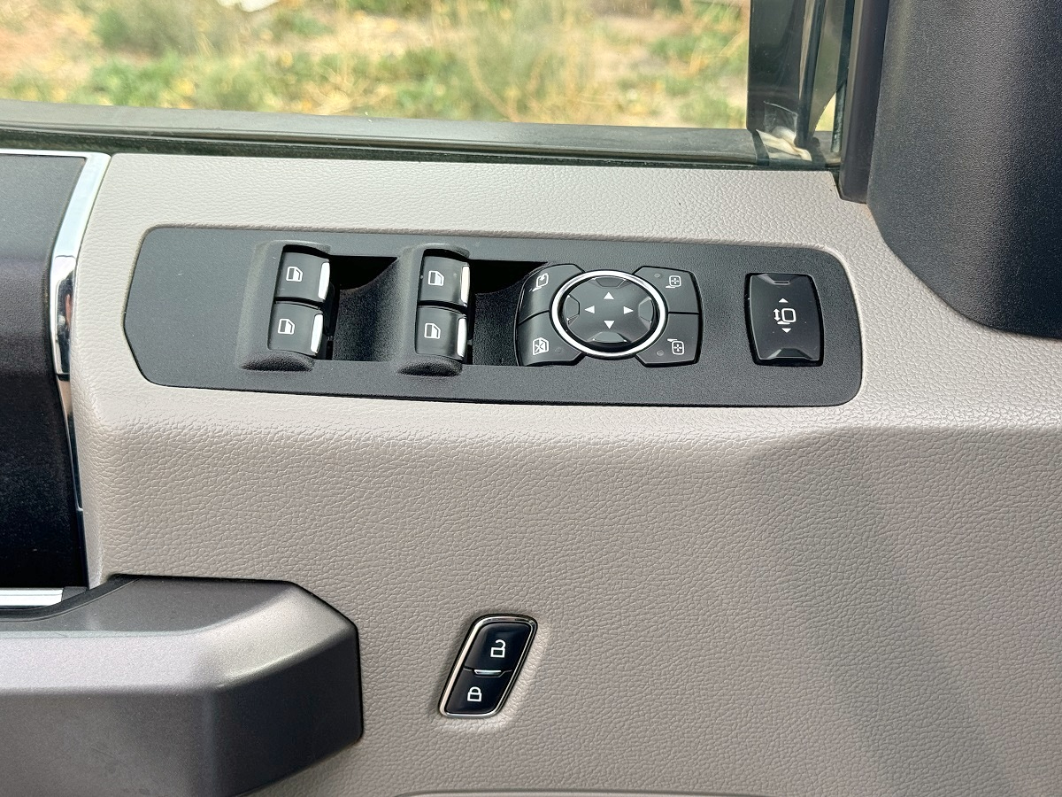 Ford Super Duty F-250 4WD Crew Cab 156" XLT 2019