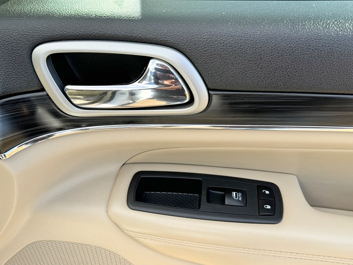 Jeep Grand Cherokee Limited 2WD 2020