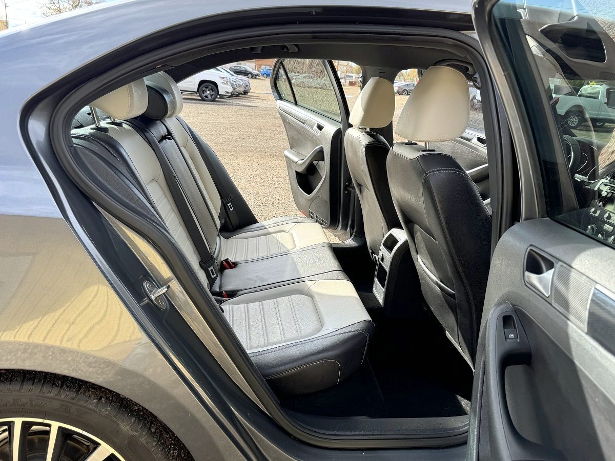 Volkswagen Jetta Sedan  2015