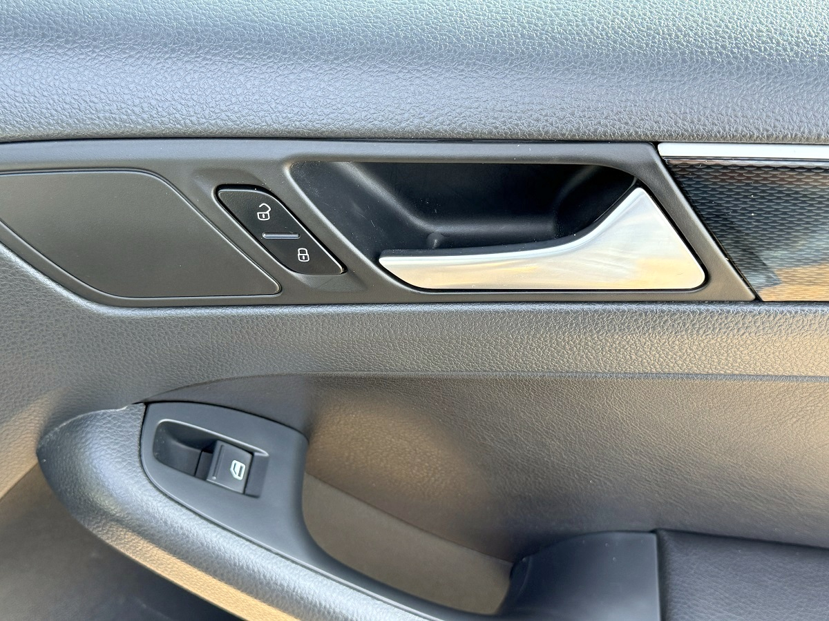 Volkswagen Jetta Sedan  2015