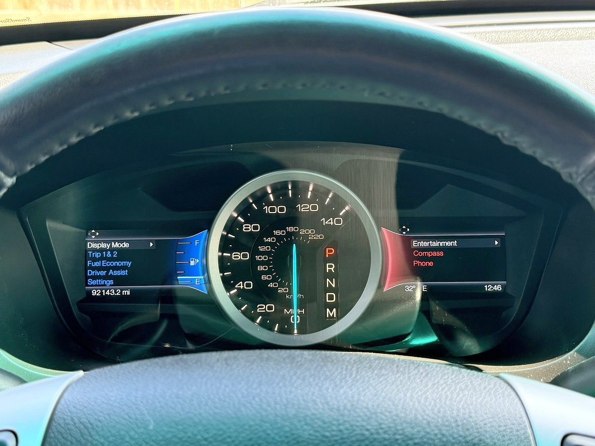 Ford Explorer XLT 4D SUV FWD 2014