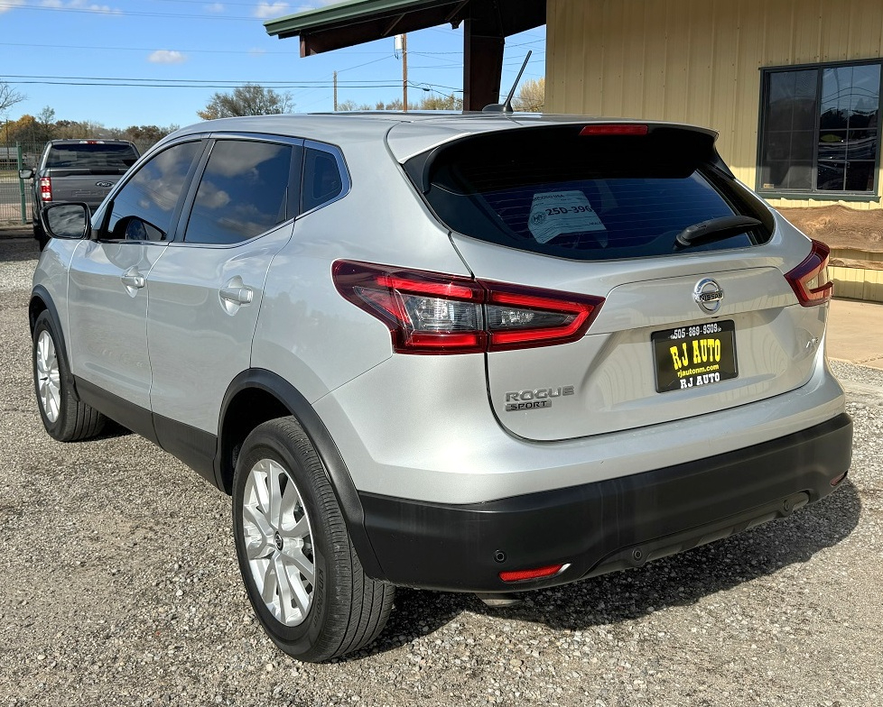 Nissan Rogue Sport  2021