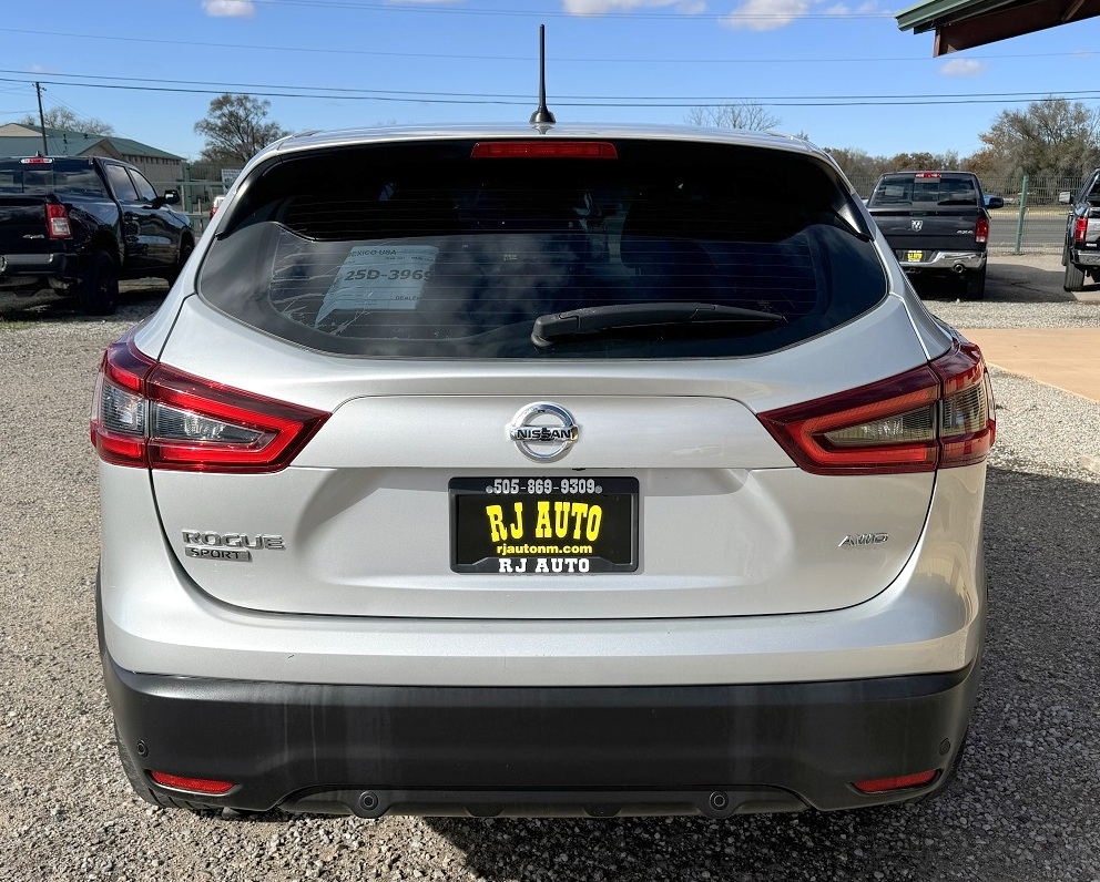 Nissan Rogue Sport  2021