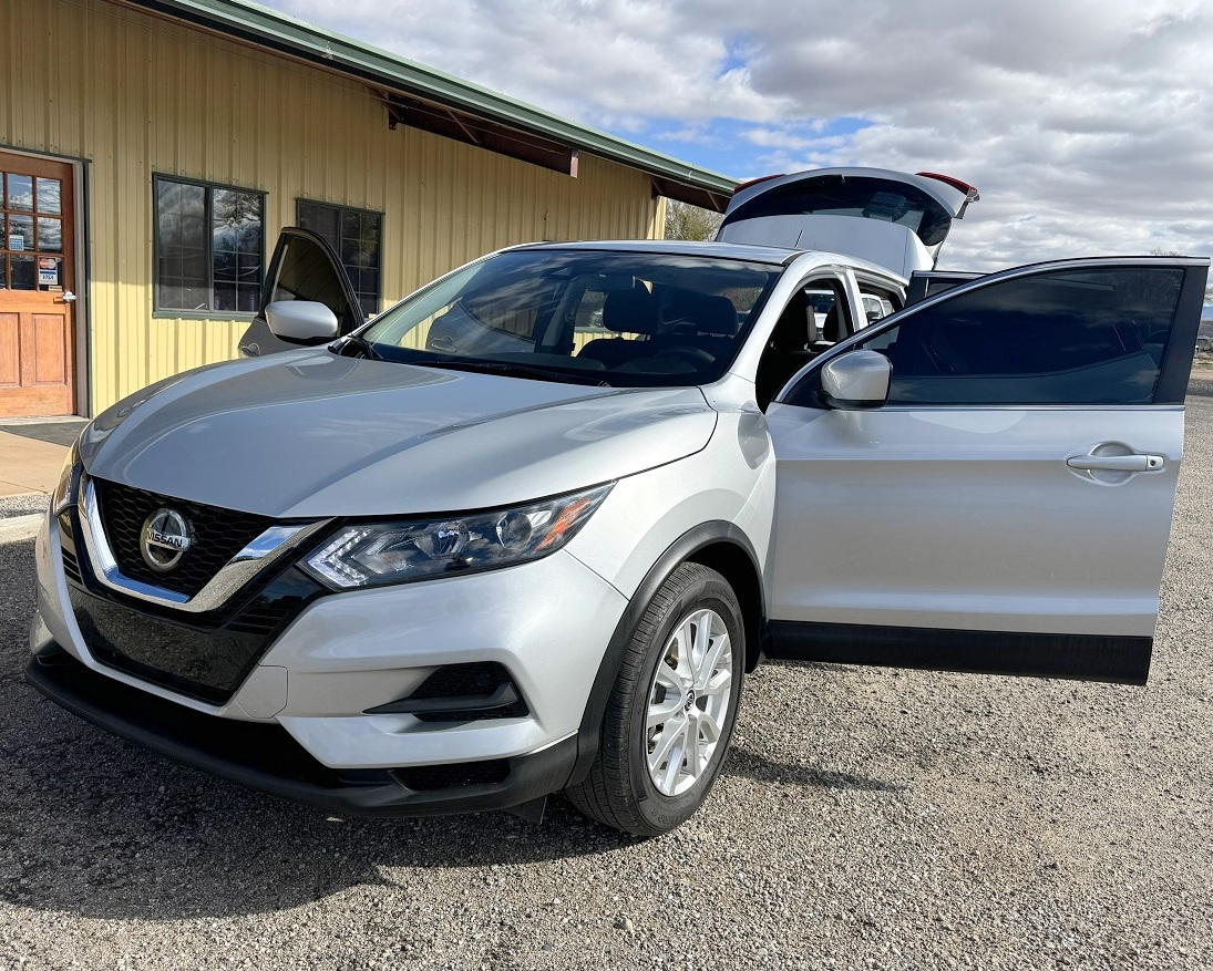 Nissan Rogue Sport  2021