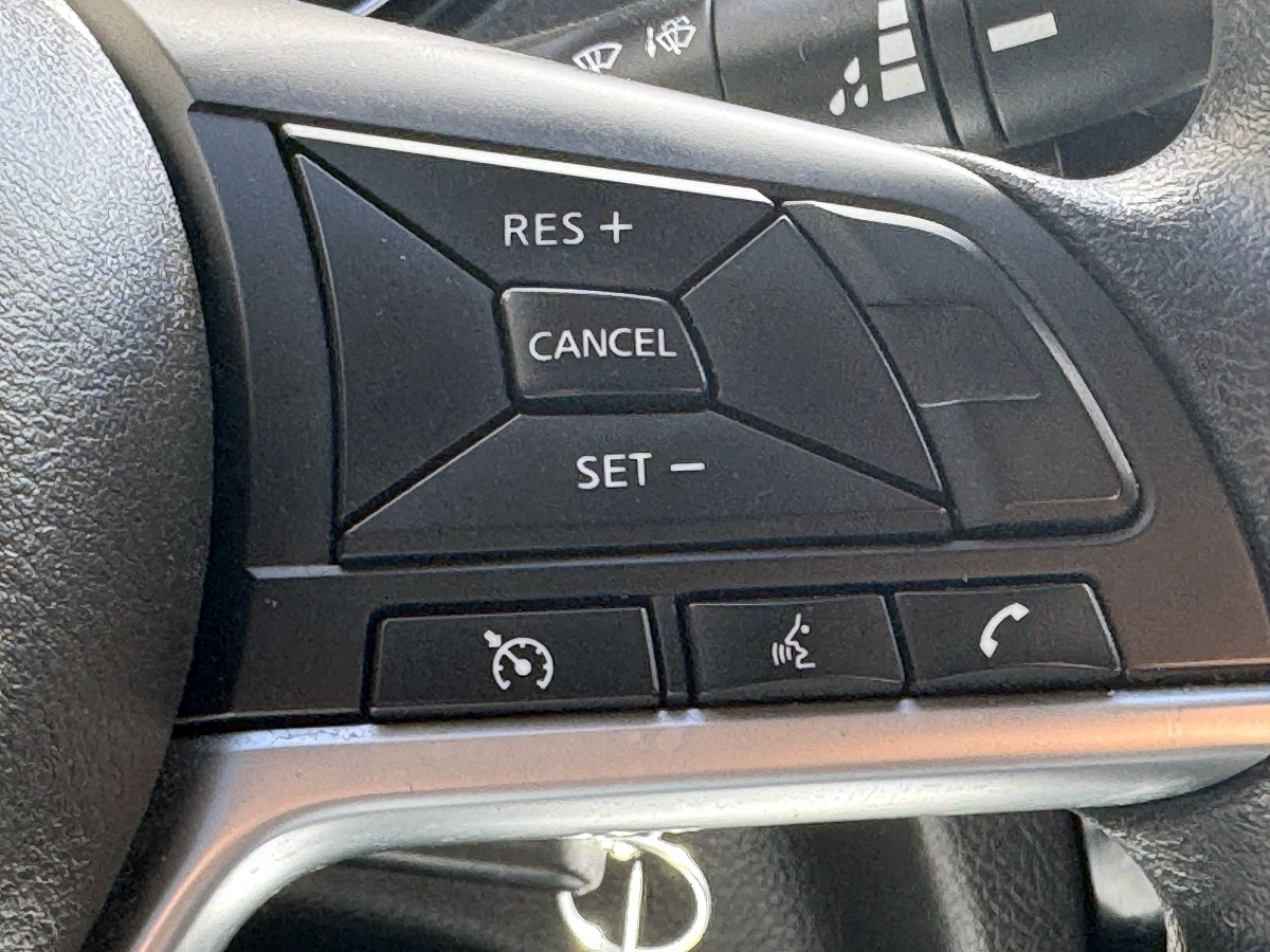 Nissan Rogue Sport  2021