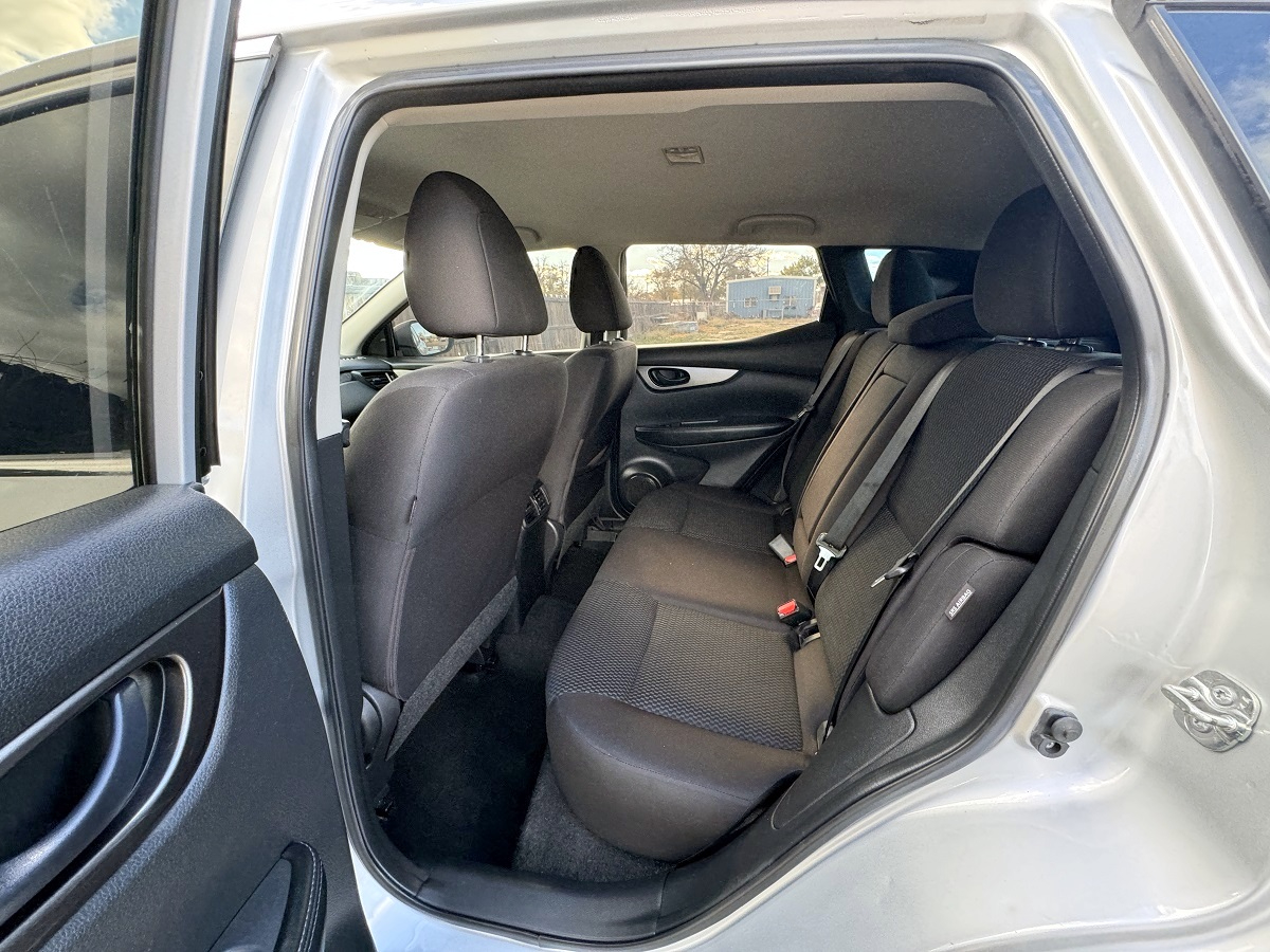 Nissan Rogue Sport  2021