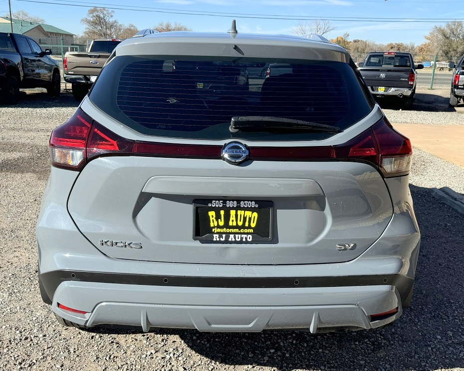 Nissan Kicks SV FWD 2021