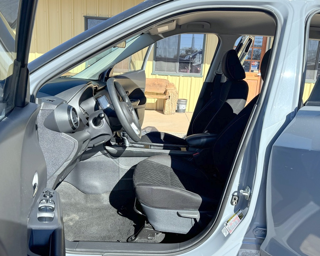 Nissan Kicks SV FWD 2021