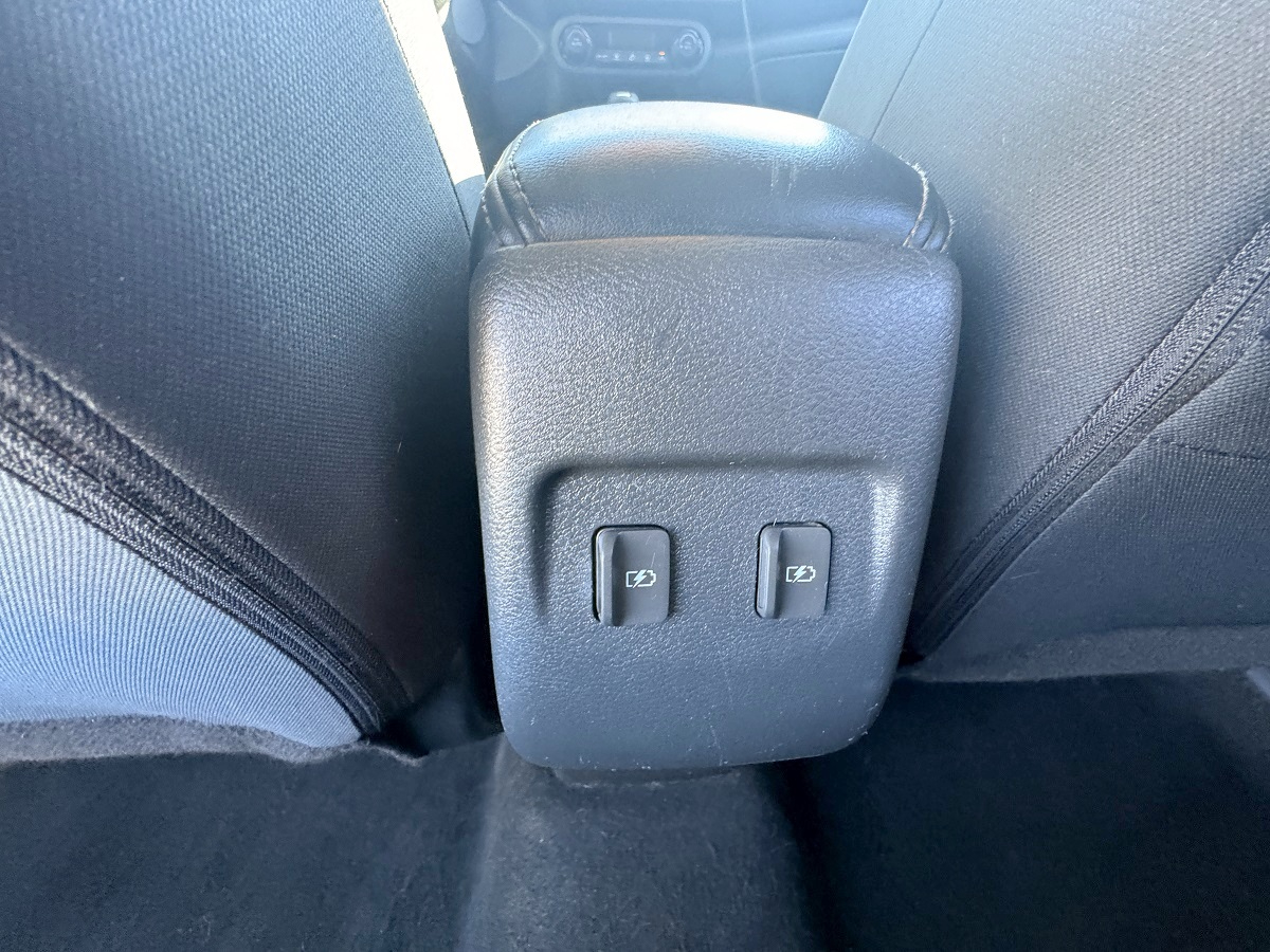 Nissan Kicks SV FWD 2021