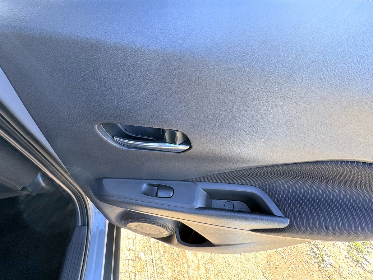 Nissan Kicks SV FWD 2021