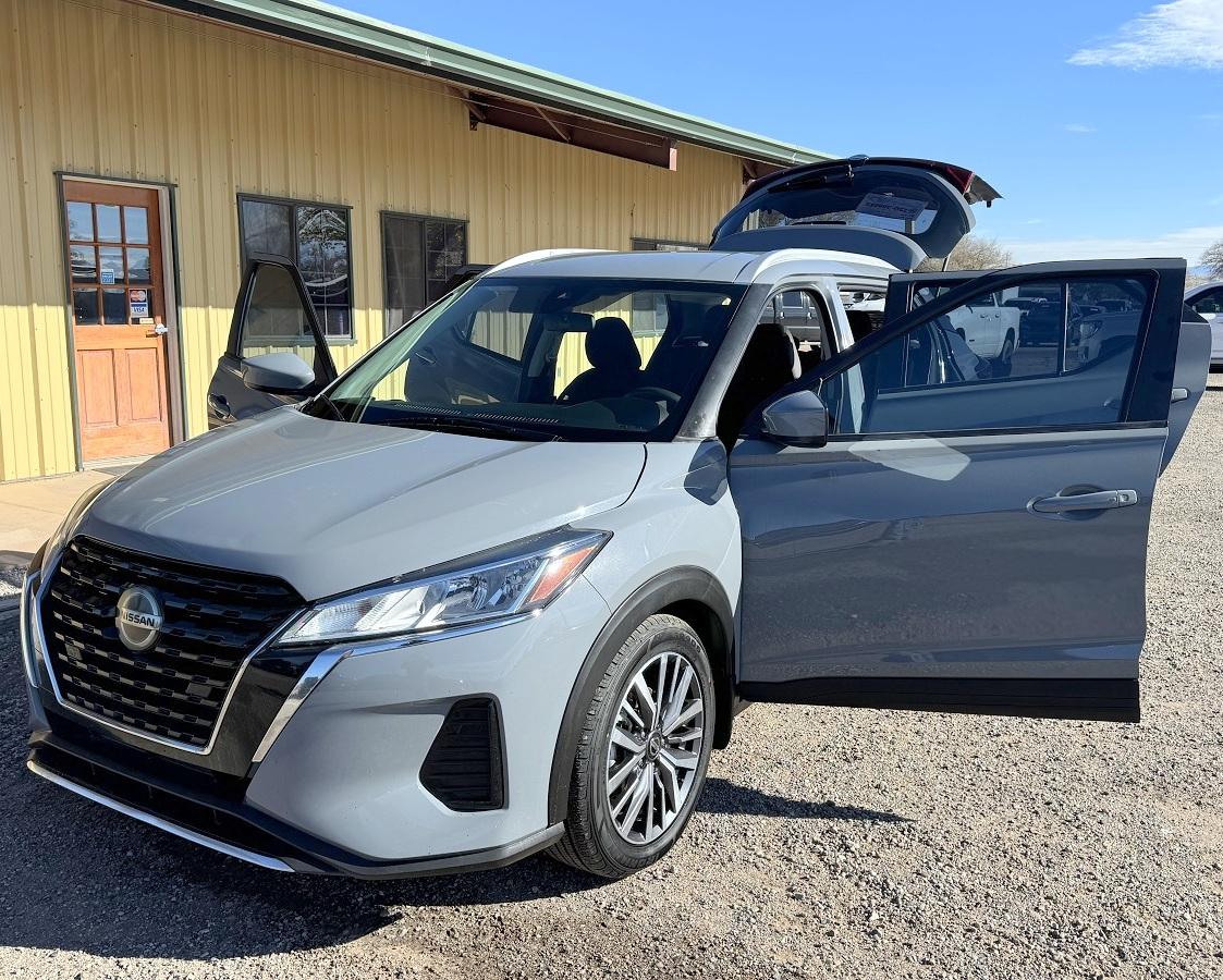 Nissan Kicks SV FWD 2021