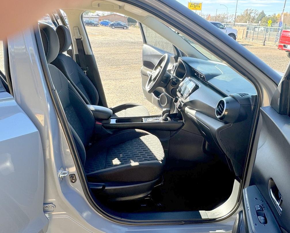 Nissan Kicks SV FWD 2021