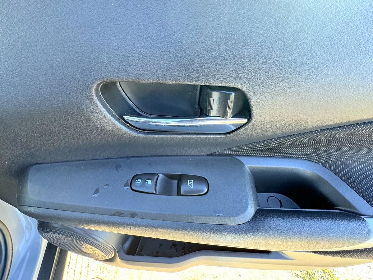 Nissan Kicks SV FWD 2021