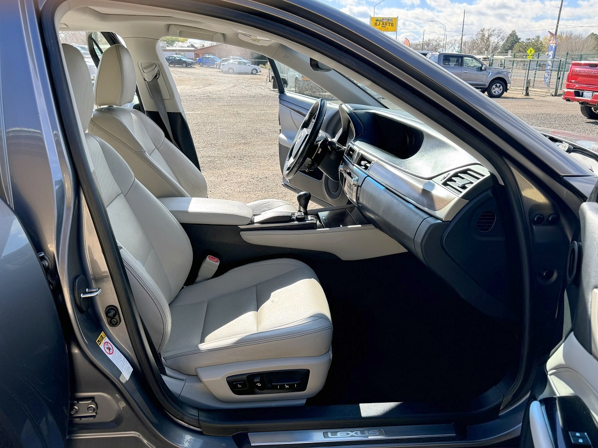 Lexus GS 350 4dr Sdn RWD 2015