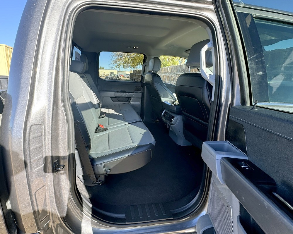 Ford F-150 Lariat SuperCab 4WD 2023