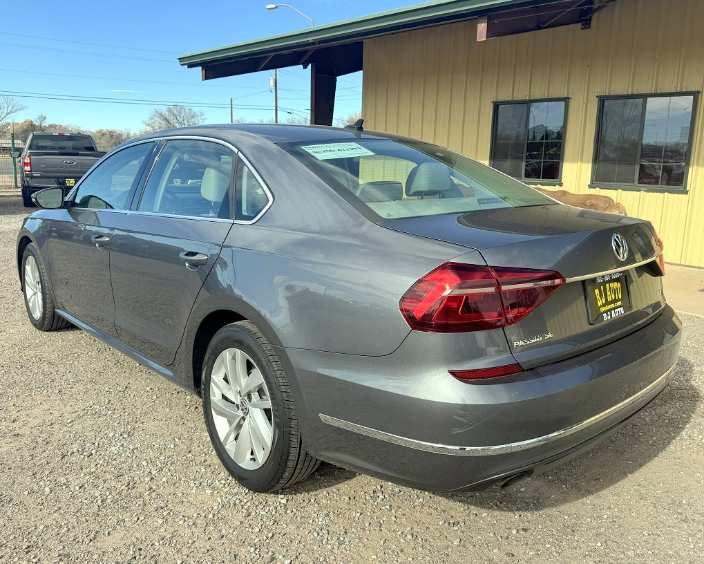 Volkswagen Passat SE 4D Sedan 2018
